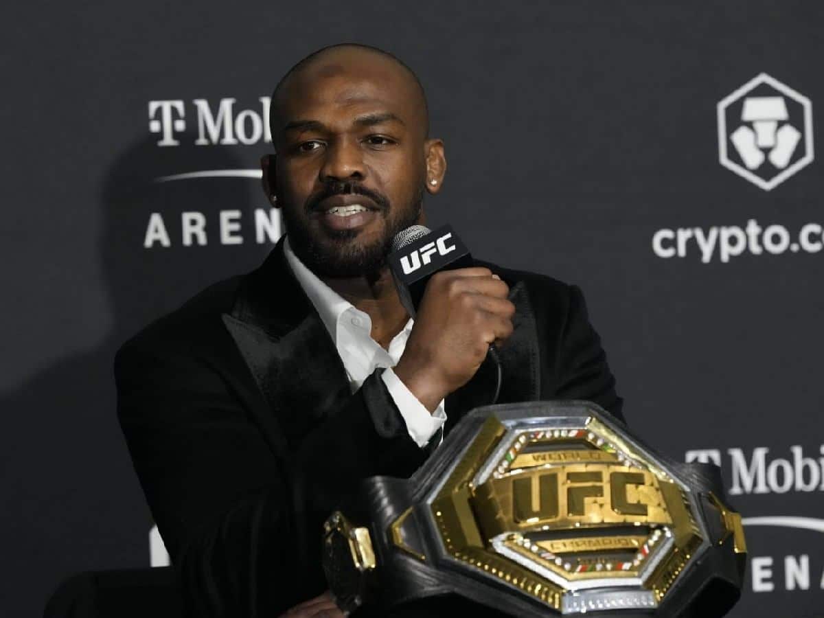 “Get surgery tomorrow…” Jon Jones puts Stipe Miocic fight rumors to rest and reveals date for return from devastating injury