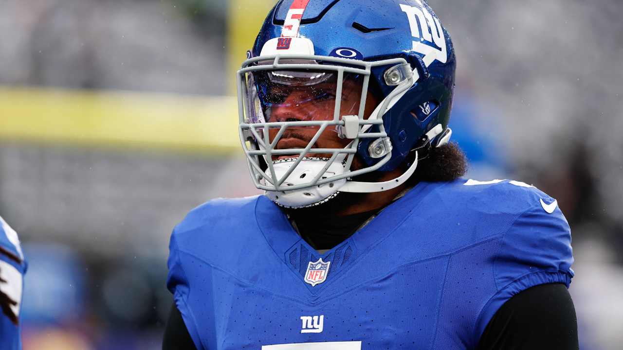 “Refs need to go to a PR clinic!” Giants’ Kayvon Thibodeaux lashes out at the referees on social media over a ‘crucial’ late-game offside call during the Jets game