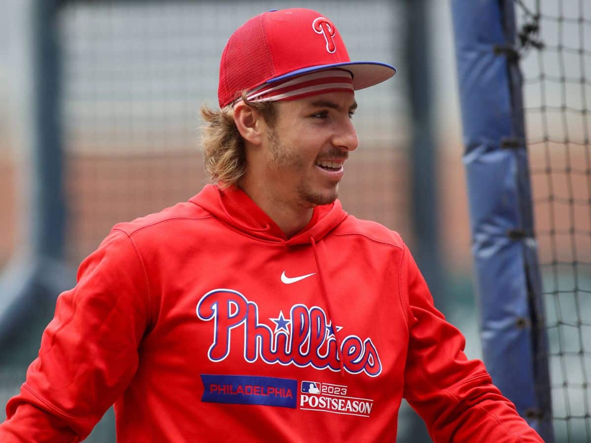 WATCH: Phillies’ young sensation Bryson Stott electrifies the stadium with an unprecedented grand slam, shocking MLB world