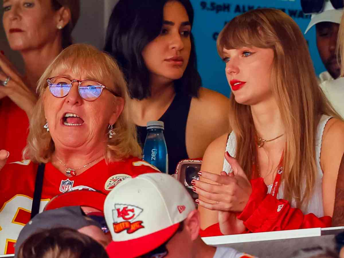 Taylor Swift (L) with Travis Kelce's mother Donna Kelce