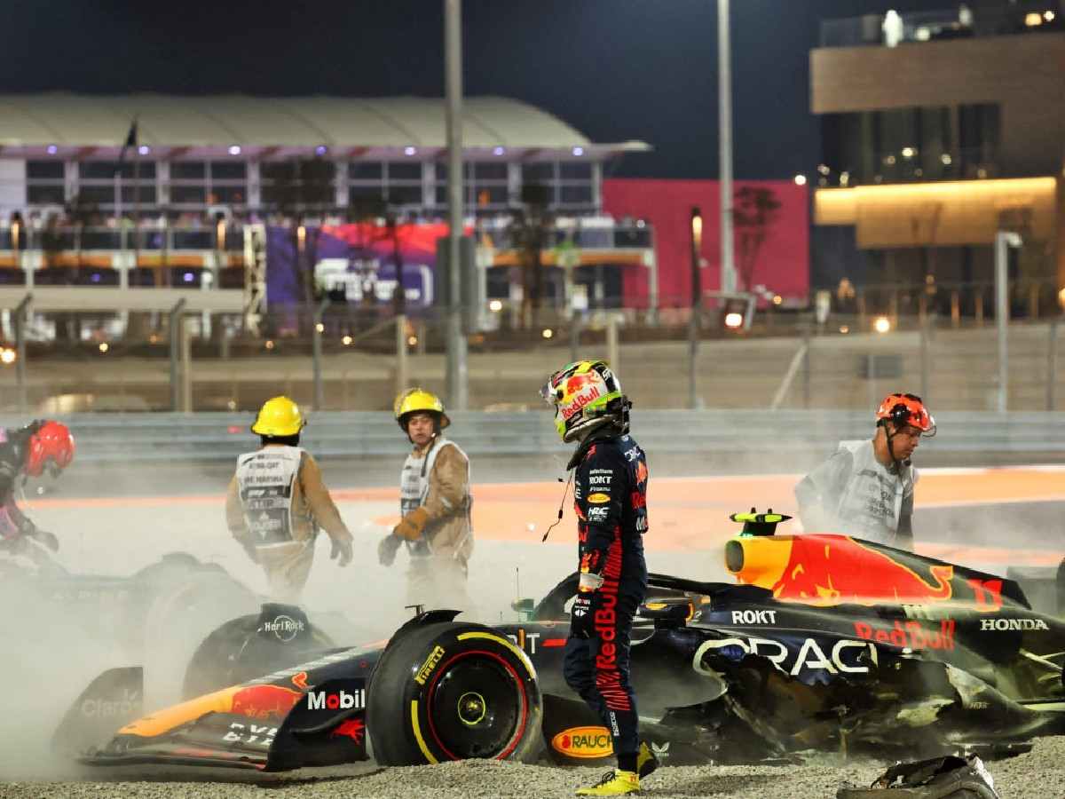 Christian Horner urges fellow F1 team bosses to find a "sensible" fix for third-car rebuild rules 1 Sergio Perez after crashing out during the Qatar GP F1 Sprint.