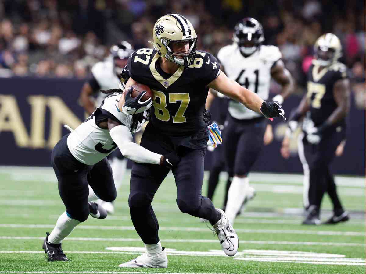 Saints tight end against Jaguars