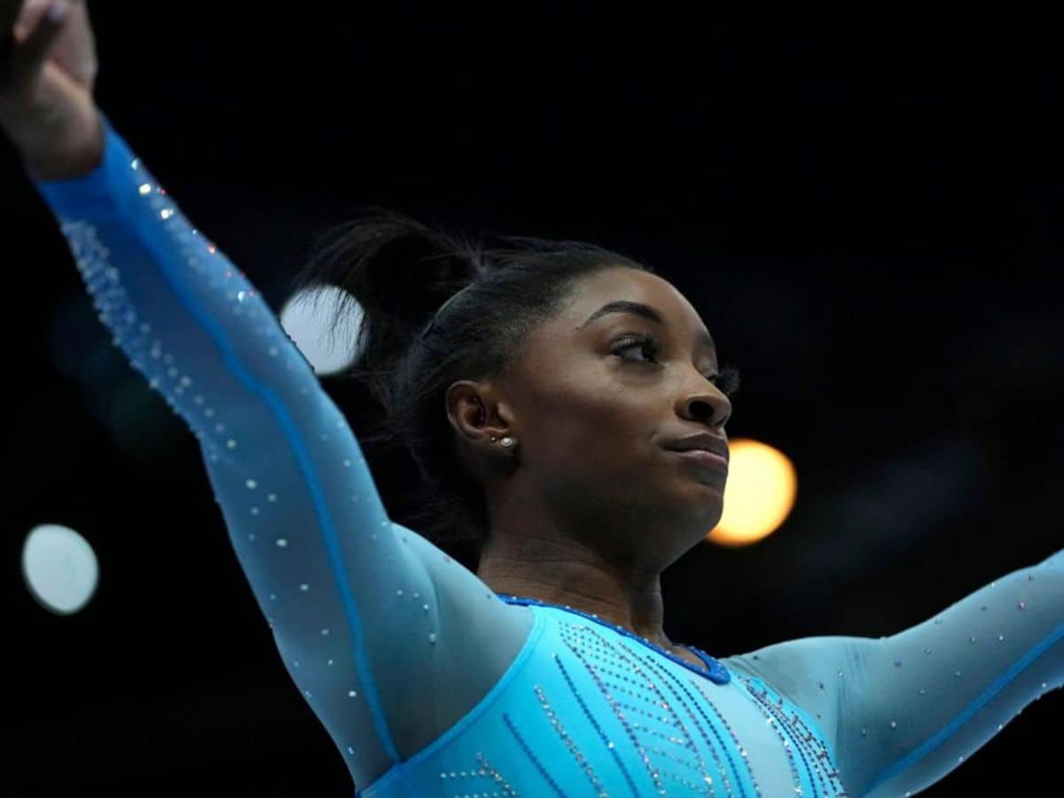 WATCH 4x Olympic gold medalist Simone Biles pulls off HISTORIC vault