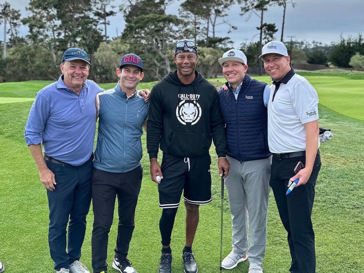 “Dude looks terrible” – Fans BAFFLED by GOAT Tiger Woods’ unusual outfit choice during golf comeback