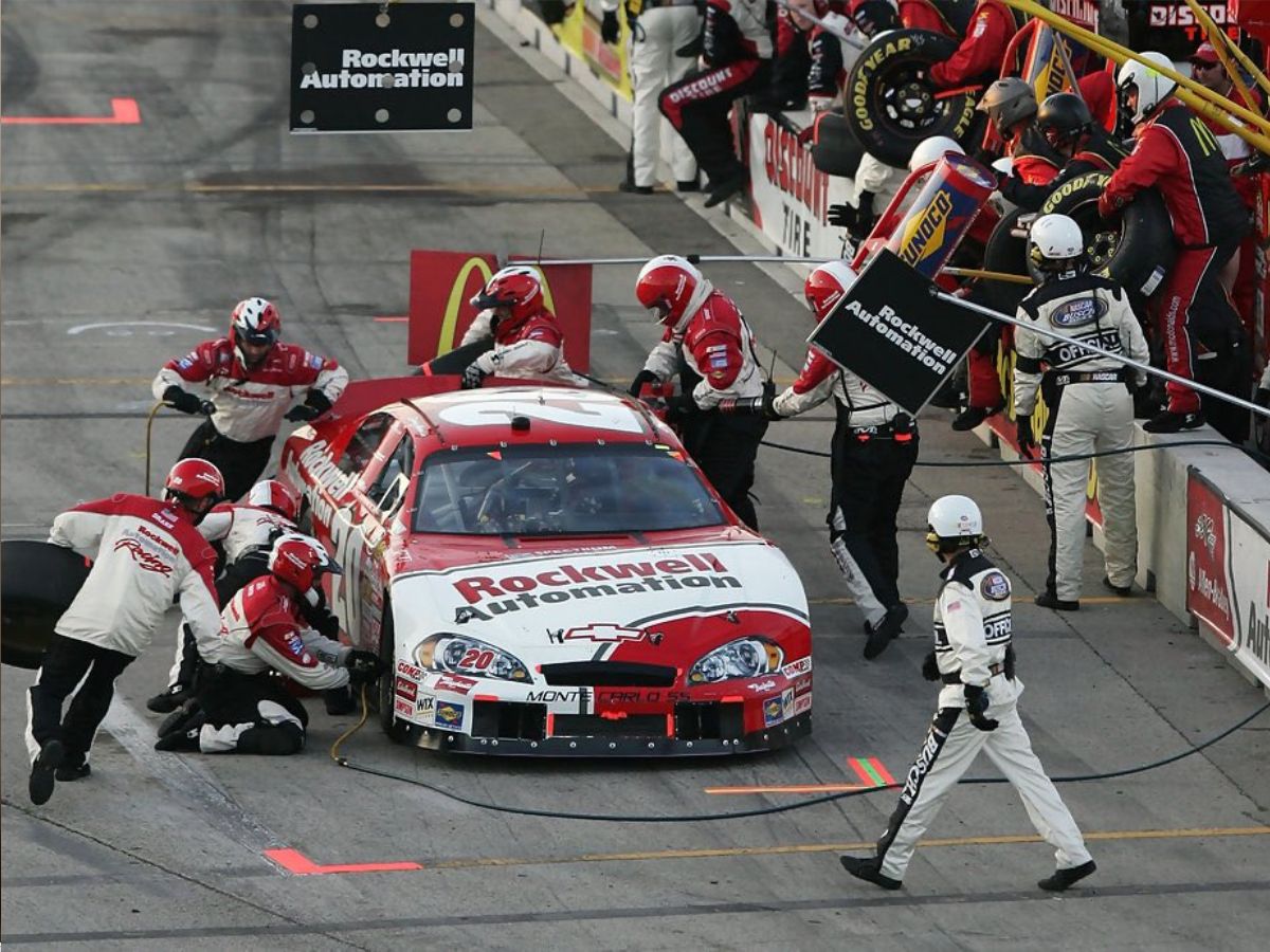 Aric Almirola's pitstop swap at the 2007 AT&T 250 race 