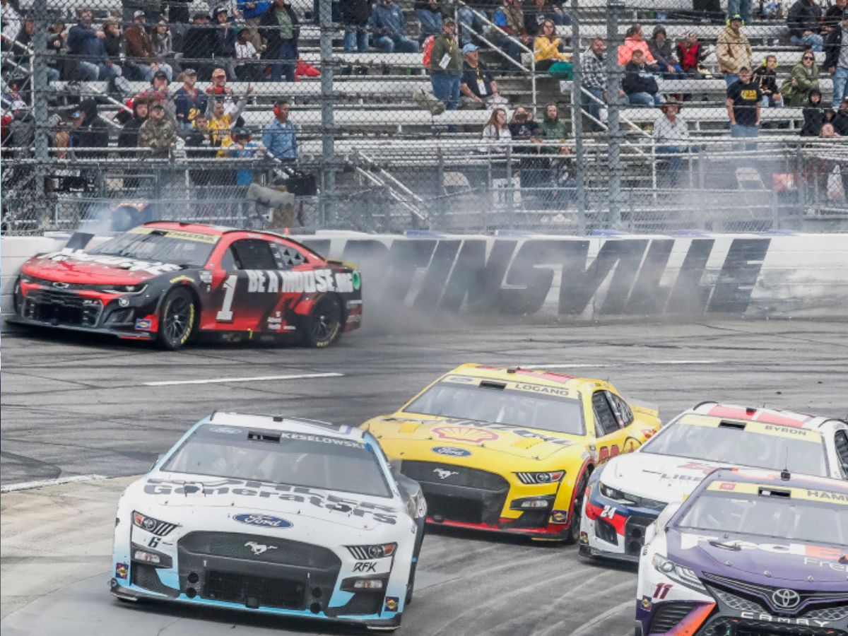 “Stop glorifying this stupid move”- NASCAR slammed on social media for using Ross Chastain’s banned wall ride to promote the Martinsville Cup race