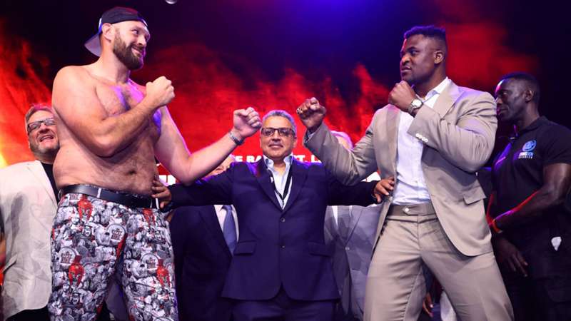 Fans react to Francis Ngannou and Tyson Fury after their fight in Riyadh.