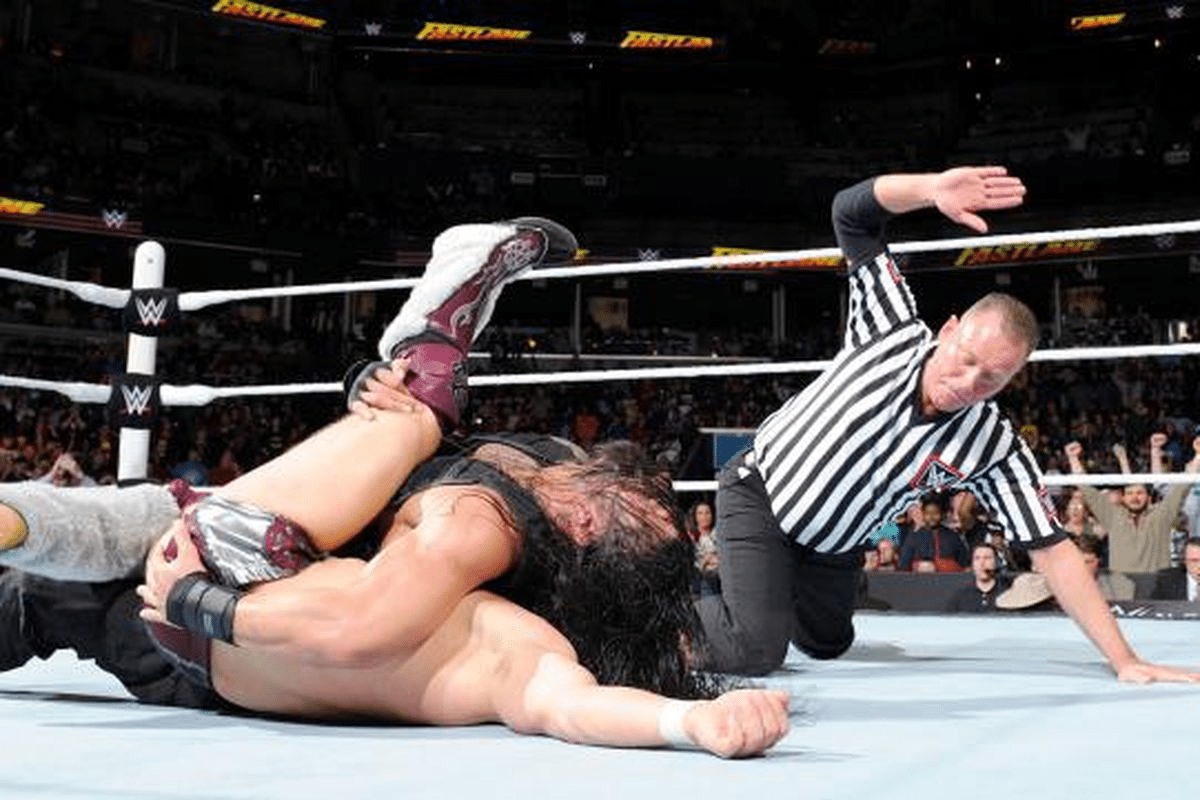 Roman Reigns vs. Daniel Bryan at Fastlane 2015