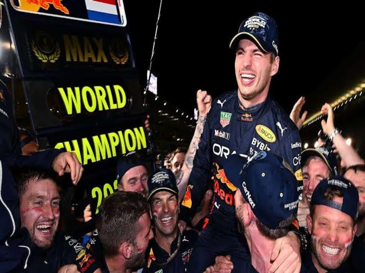 “World Given Championship” – Fans DISMISS Max Verstappen’s historic third F1 title win, claim FIA’s bias and Red Bull’s ‘illegal’ car helped him