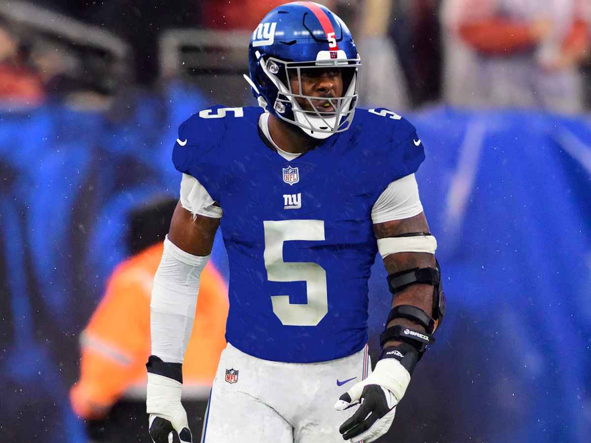 "Refs need to go to a PR clinic!" Giants' Kayvon Thibodeaux lashes out at the referees on social media over a 'crucial' late-game offside call during the Jets game