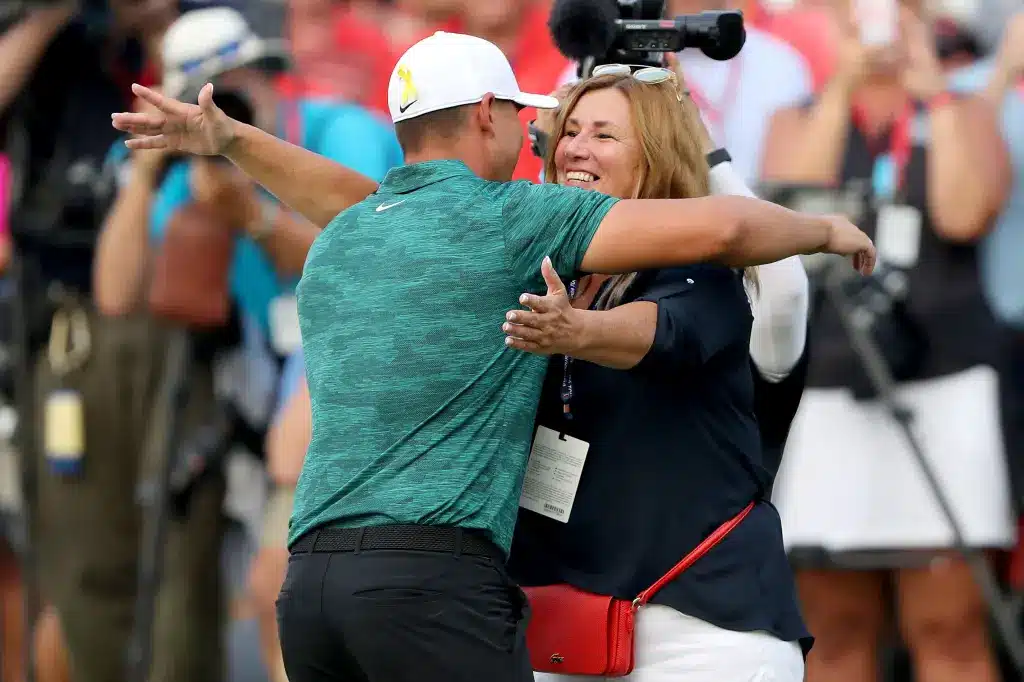 Brooks Koepka’s mom shuts down emotional ‘wе sobbеd togеthеr’ phone call controversy with fiery response, unveiling truth behind the tears