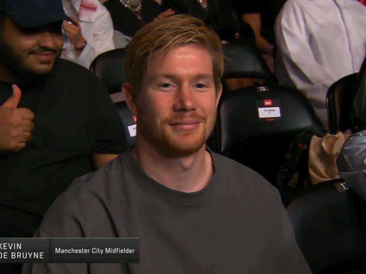 “Bro’s doing side quests now” – Fans THRILLED to see an injured Kevin de Bruyne attending a UFC match