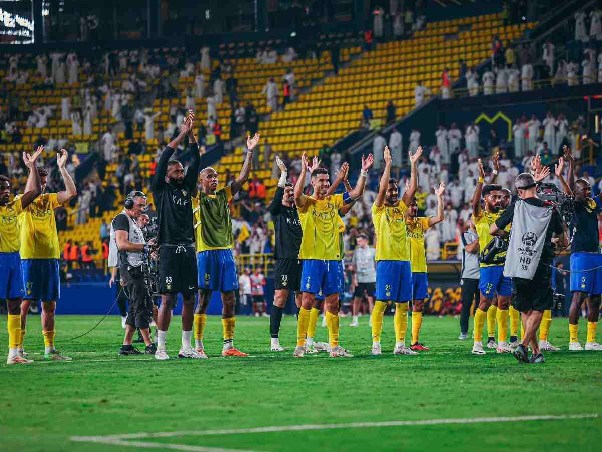 Al-Nassr players celebrating the win. 