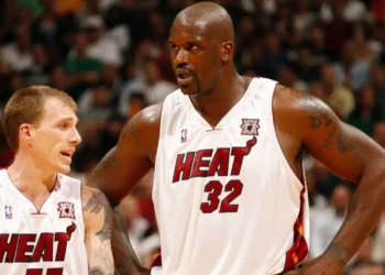Jason Williams and Shaquille O'Neal.