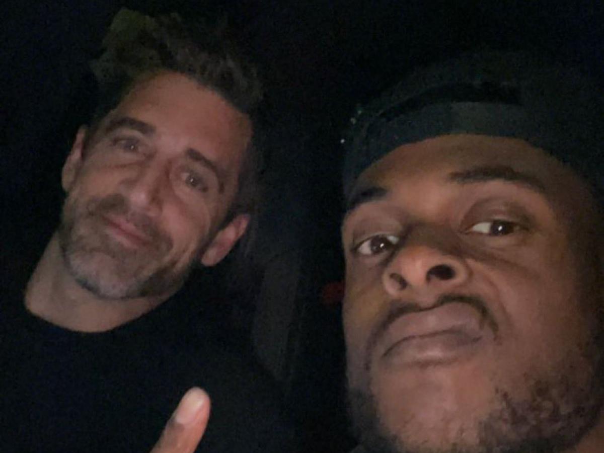 Davante Adams hangs out with ex-teammate Aaron Rodgers amid drama surrounding the Raiders