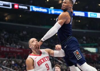 Dillon Brooks humiliates Russell Westbrook