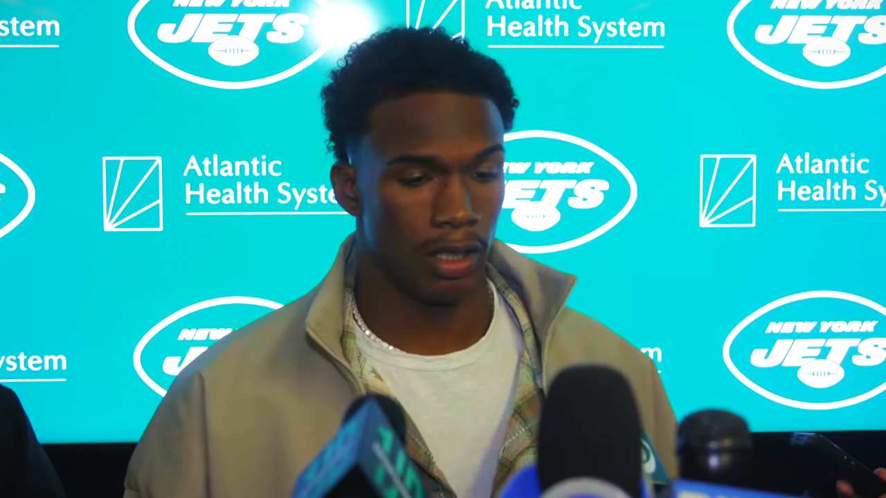 WR Garrett Wilson is short of words while describing Jets’ offensive struggles after big loss to Dolphins