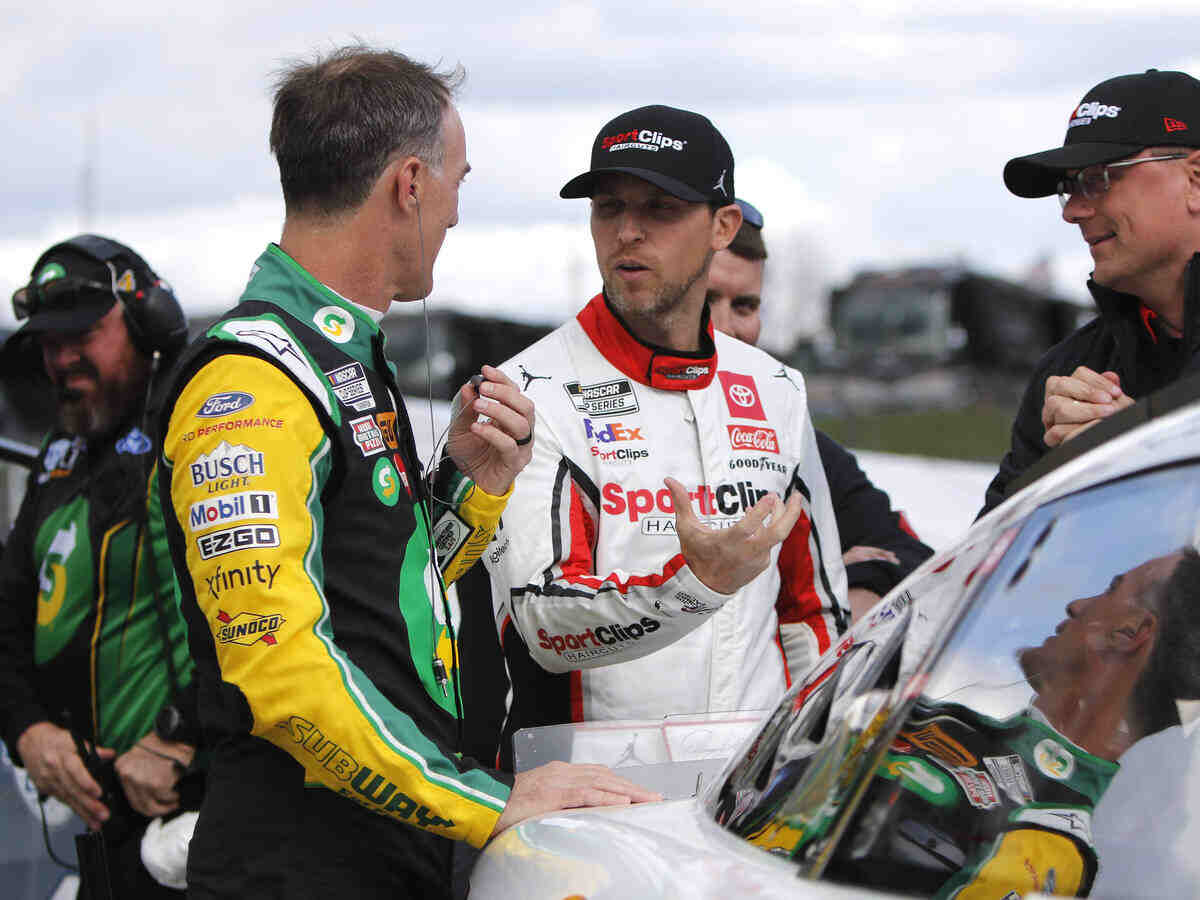 Kevin Harvick bets on Denny Hamlin to win Bristol Cup race