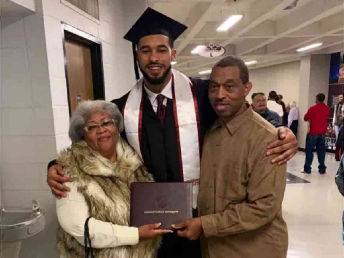 Montez Sweat with his grandparents Deborah and Charles Sweat 