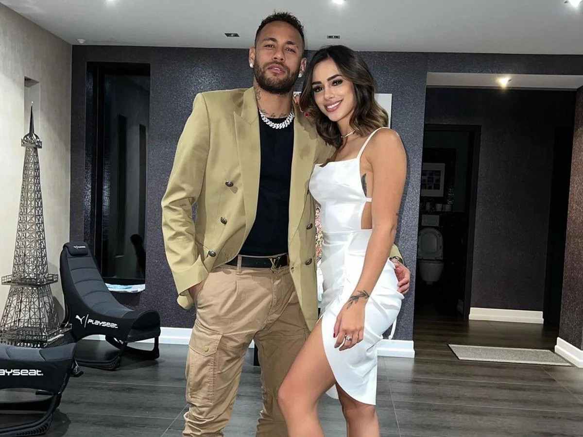 Neymar and his girlfriend Bruna Biancardi in 2022