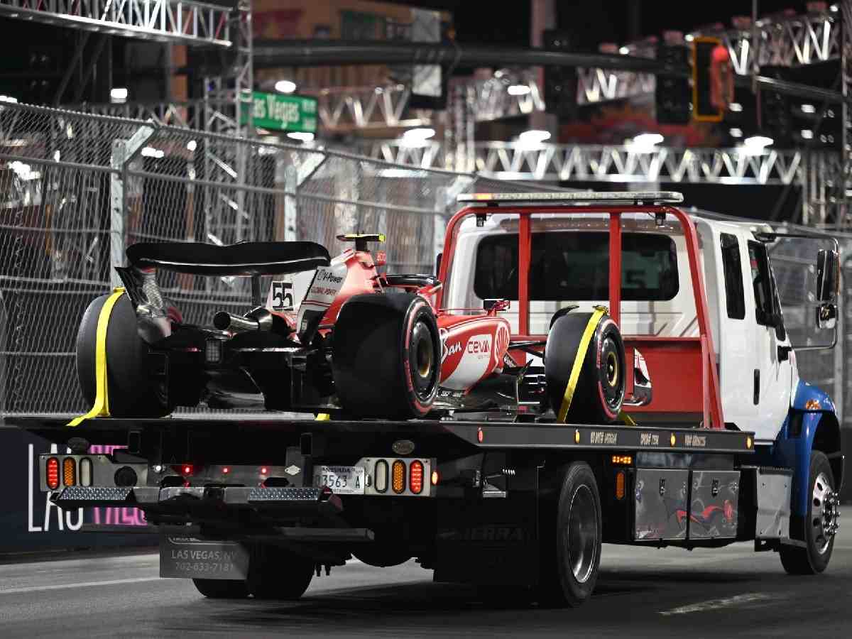 Carlos Sainz's car after incurring damage in FP1 at Las Vegas GP