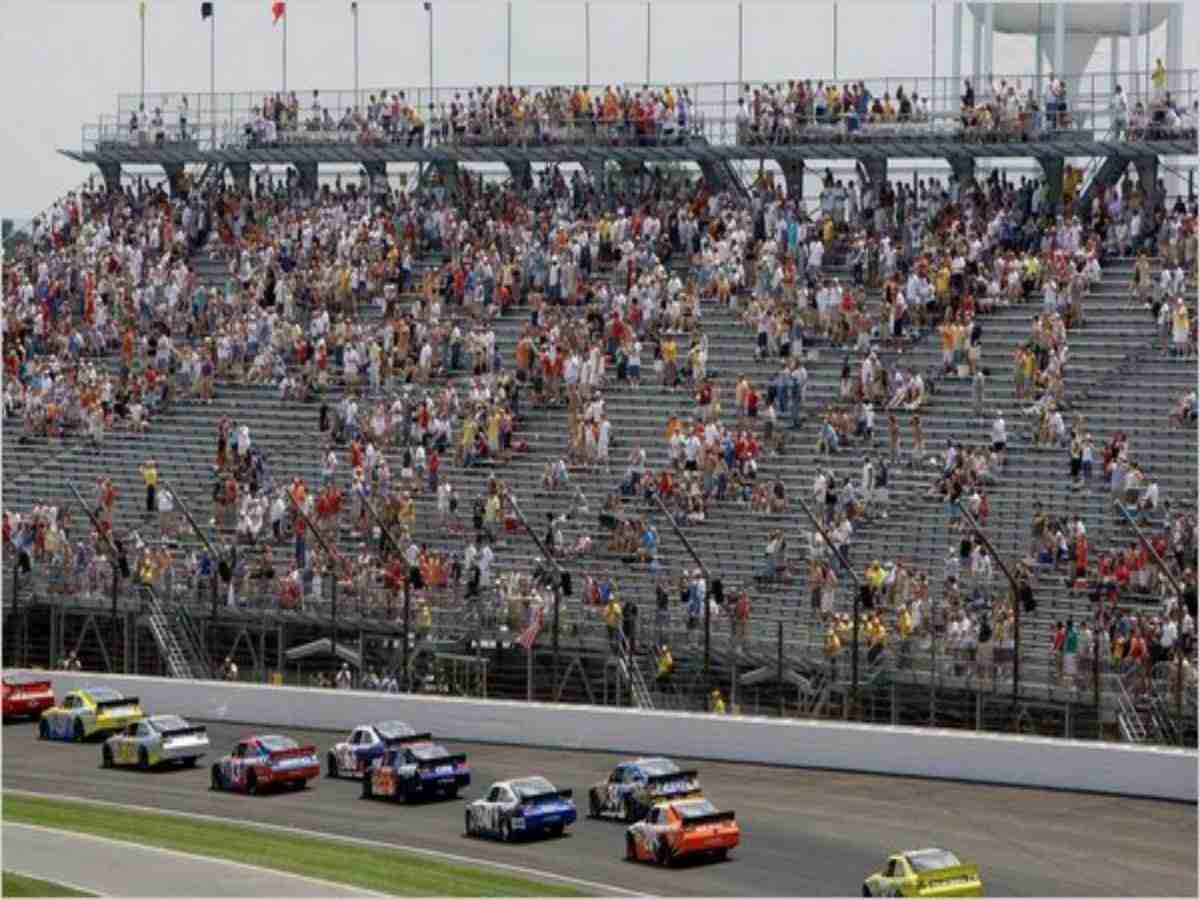 Empty grandstands at the 2007 Brickyard 400