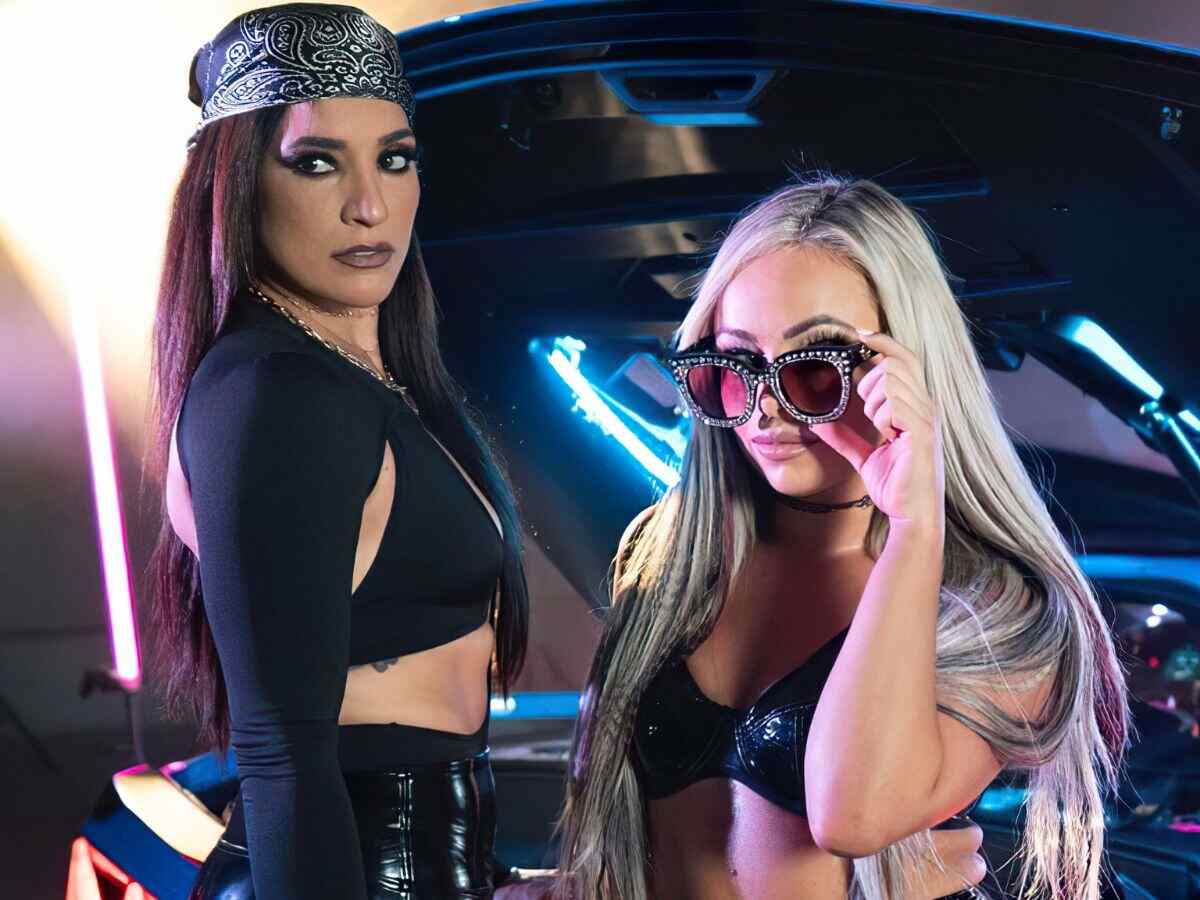 Raquel Rodriguez and Liv Morgan