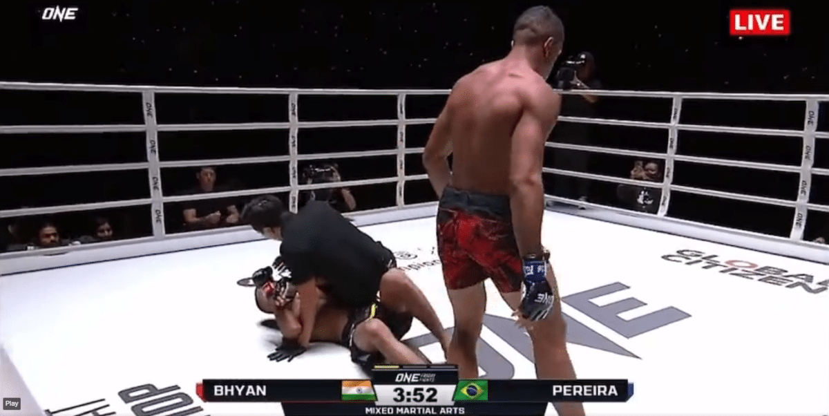 Fight fans react to Matheus Pereira's TKO win over Sumit Bhyan