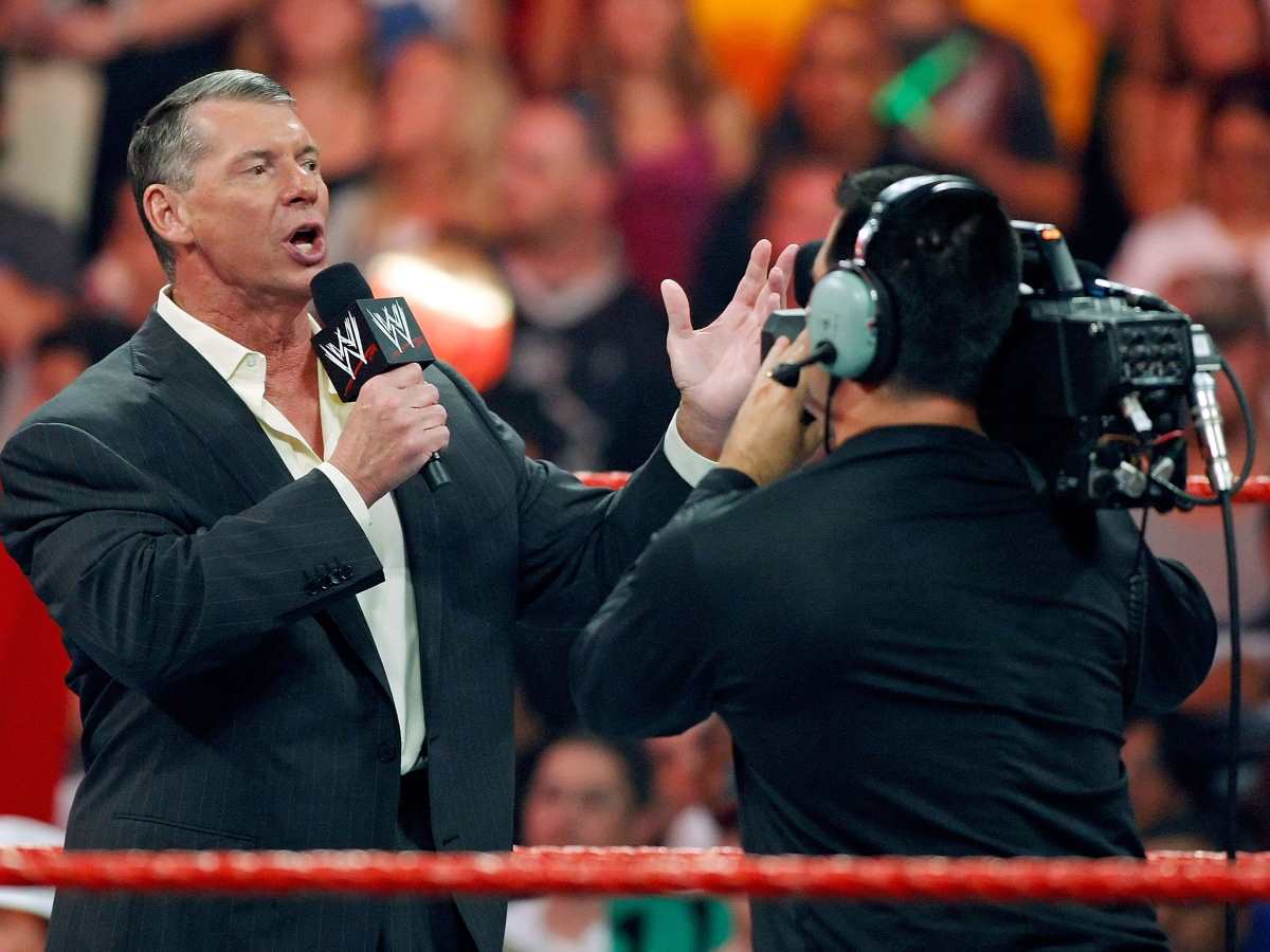 WATCH: Vince McMahon once made frustrated WWE legend take multiple shots to film an apology to a higher-up for not signing an autograph for his kid