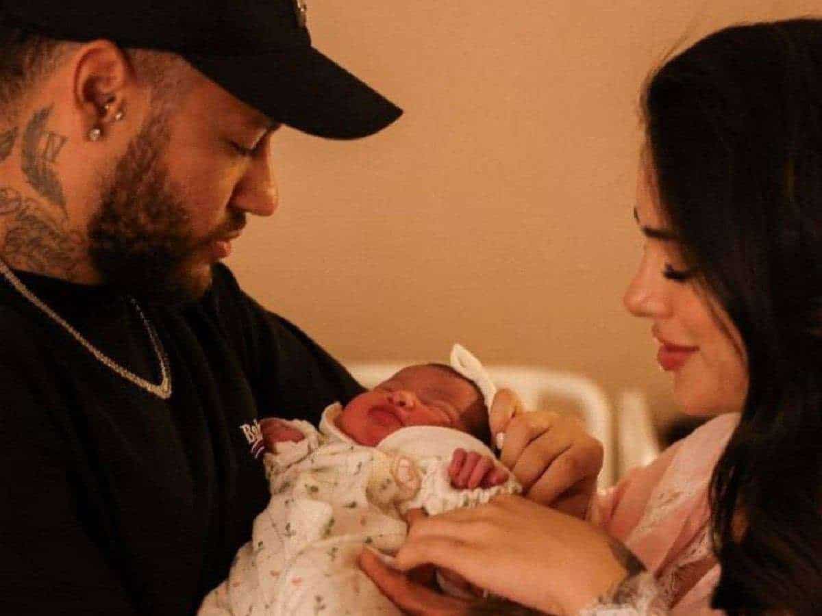 Neymar Jr., Bruna Biancardi and their newborn