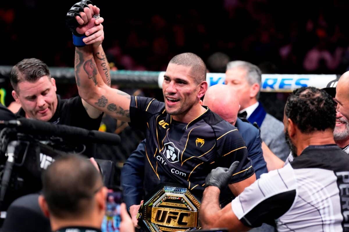 Fight fans react to Alex Pereira returning to his roots and his journey