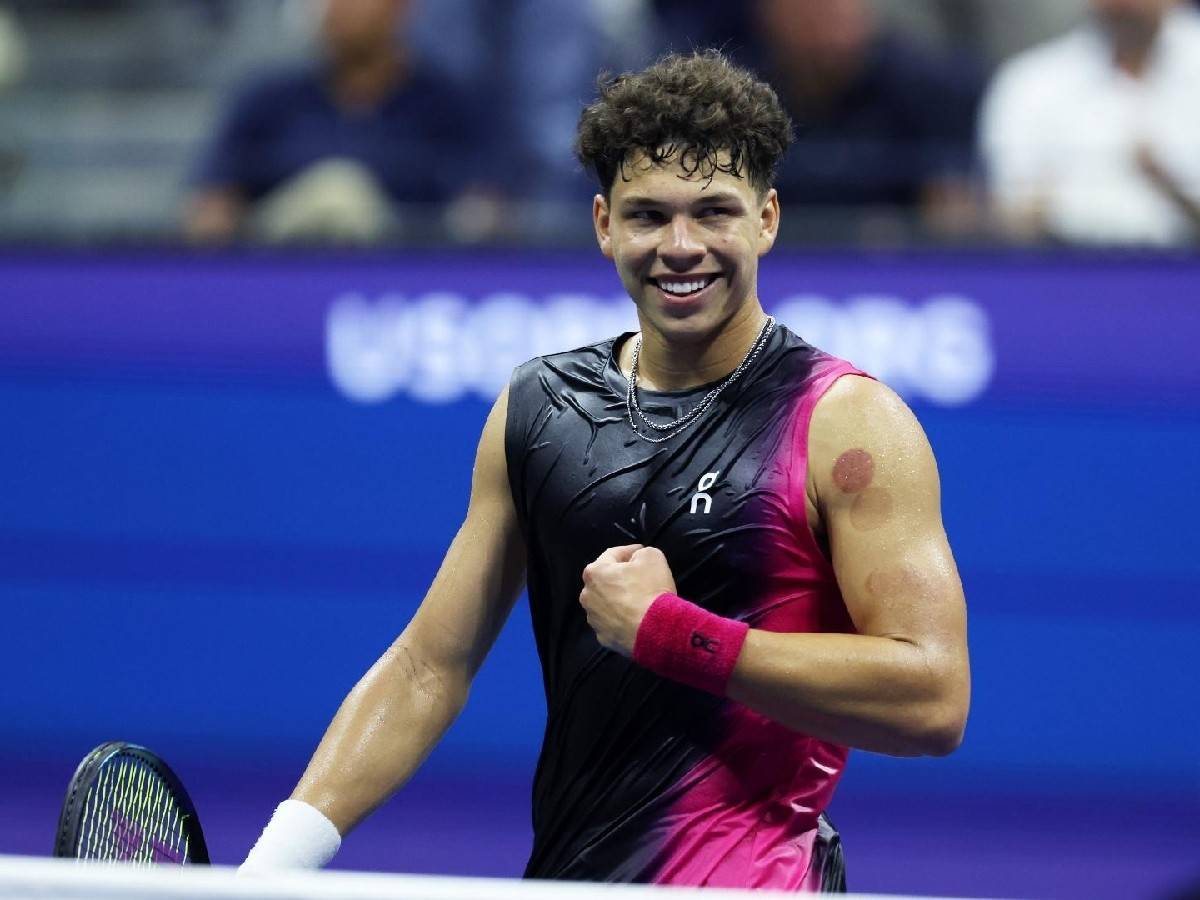 Ben Shelton's intense practice in the empty stadium in Brisbane has made the Twitter fans impressed with the young 21-year-old American.