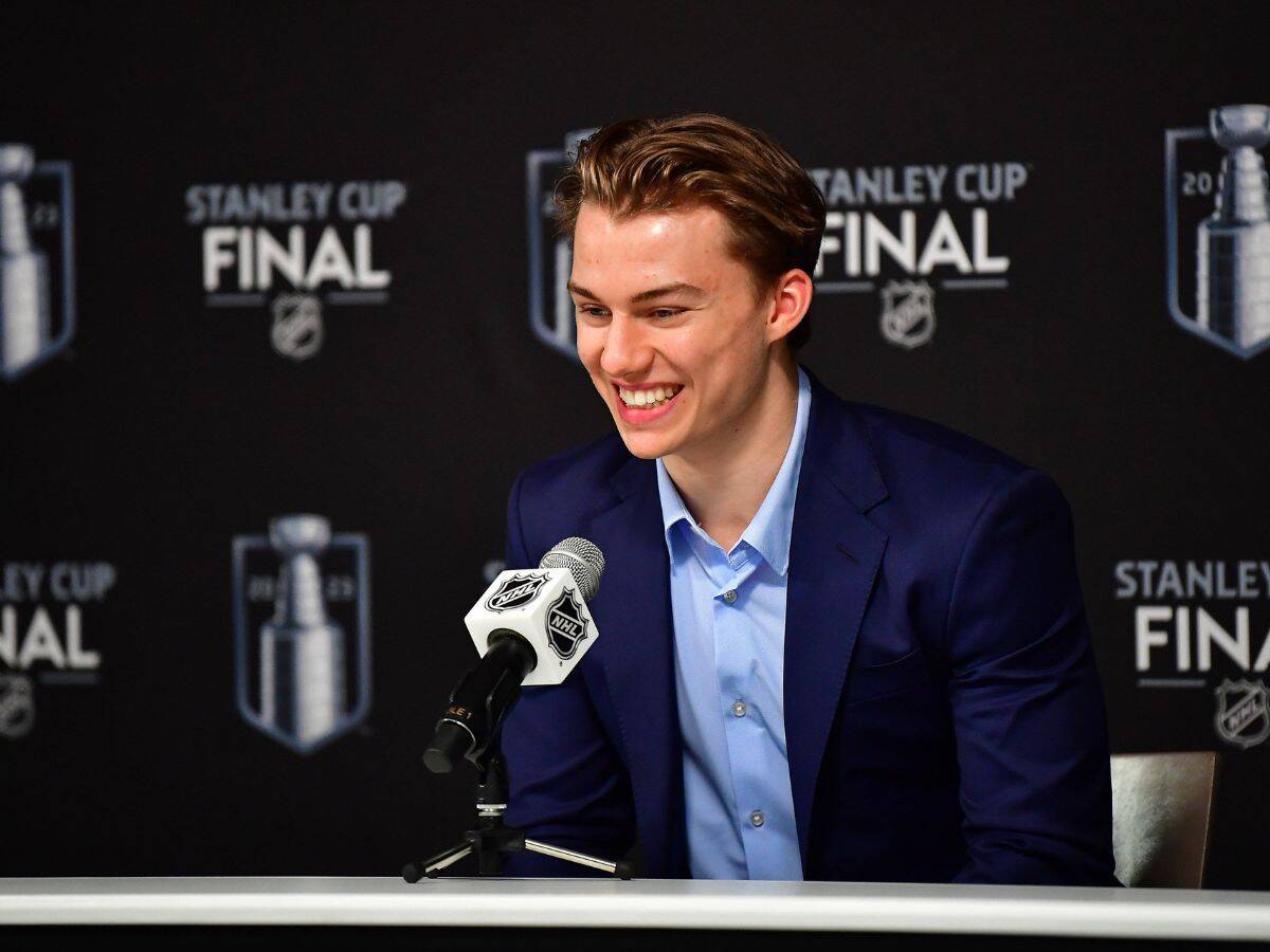 “Feels like home now,” Blackhawks rookie Connor Bedard thanks fans for their support after scoring crucial OT winner against Jets