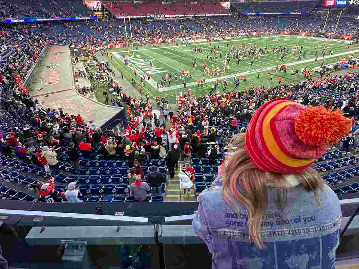 Taylor Swift fan allegedly ‘harassed and audibly booed’ at Gillette Stadium during Chiefs-Patriots game for wearing pop star’s jacket
