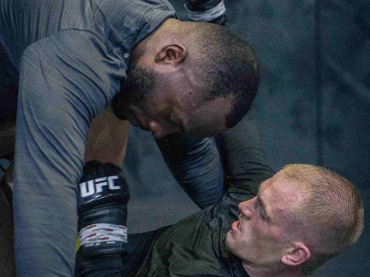 Ian Garry training with Leon Edwards 