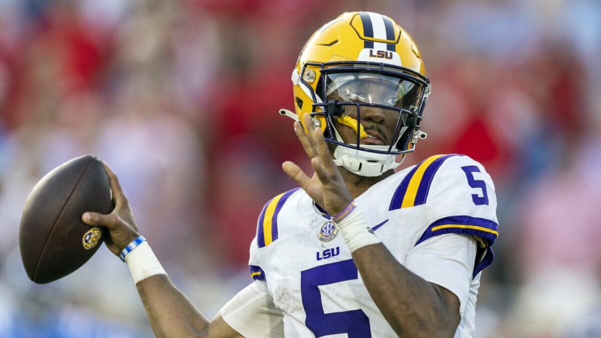 Jayden Daniels LSU Tigers Heisman Trophy