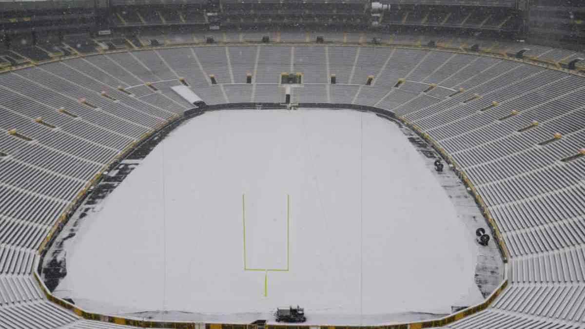 Packers-Chiefs weather forecast: Will it snow in Green Bay during the SNF week 13 game?