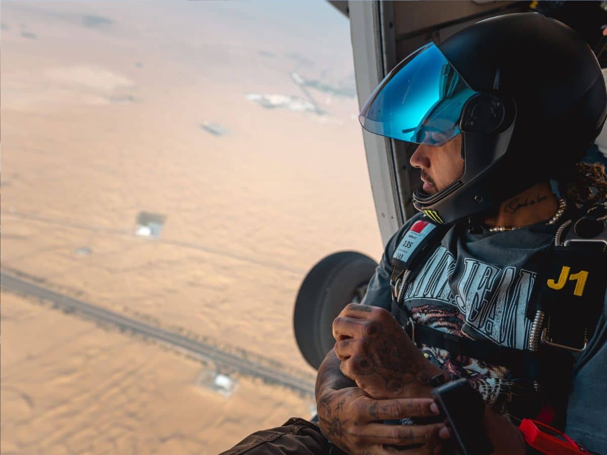 Lewis Hamilton preparing for his dive.