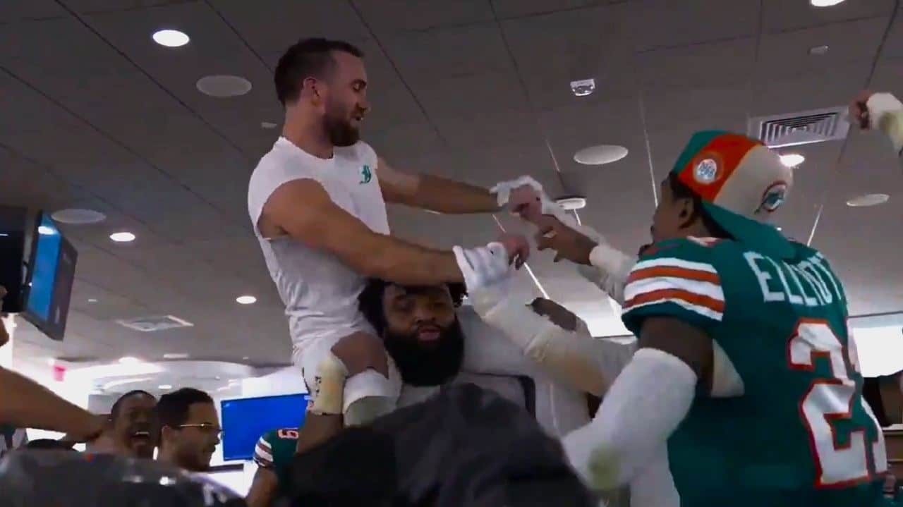 Dolphins players taunt the Cowboys after beating them by playing Wiz Khalifa’s “We Dem Boyz” in the locker room