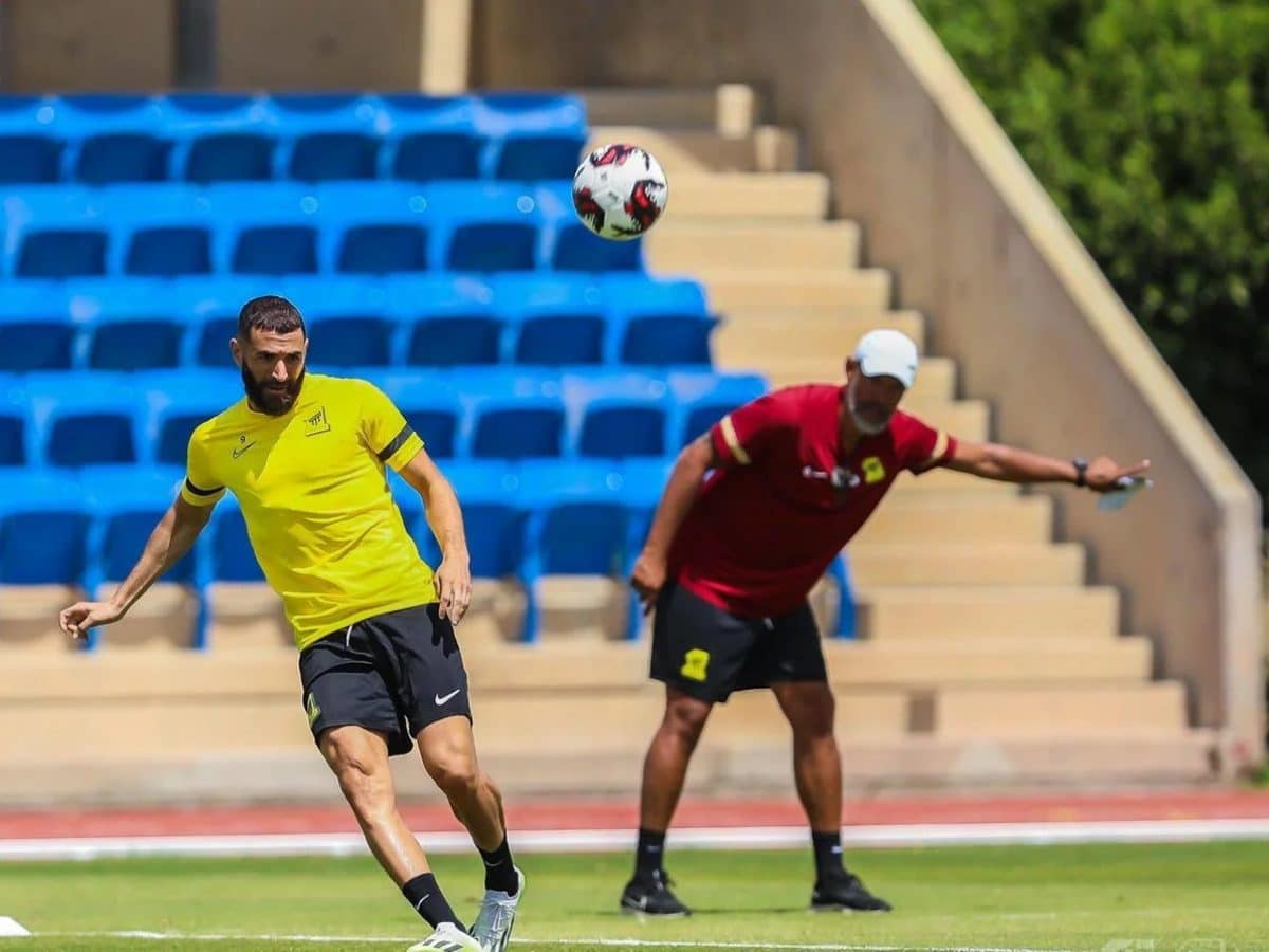 Nuno Espirito Santo and Karim Benzema in training 