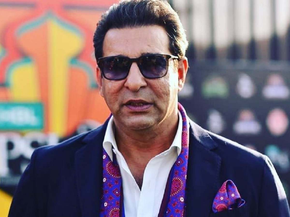 “Unhone to laddu khilaya hua hai hum sab ko,” Wasim Akram criticizes foreign coaches and advises Pakistan not to change new management members