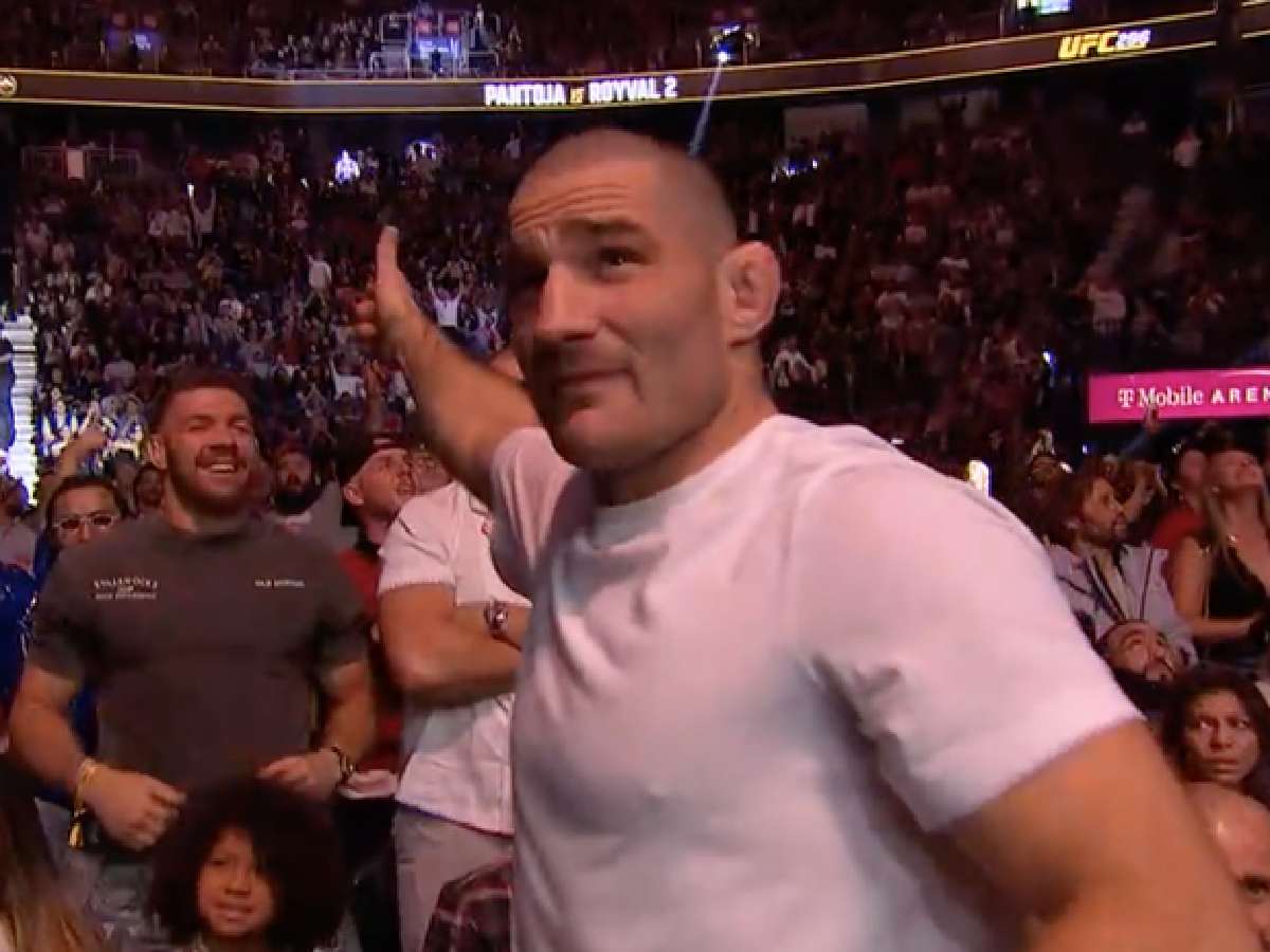 WATCH: With Donald Trump in audience, Sean Strickland and Dricus Du Plessis BRAWL at UFC 296 forcing security intervention