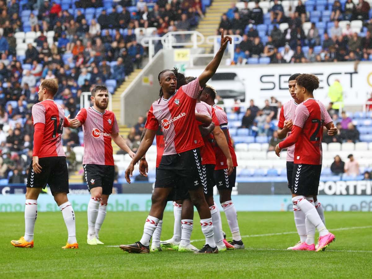 Southampton players celebrating a goal