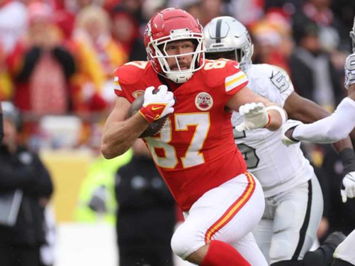 Travis Kelce against the Raiders