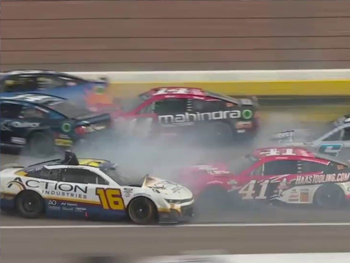 Ryan Preece into Aj Allmendinger's door at Las Vegas