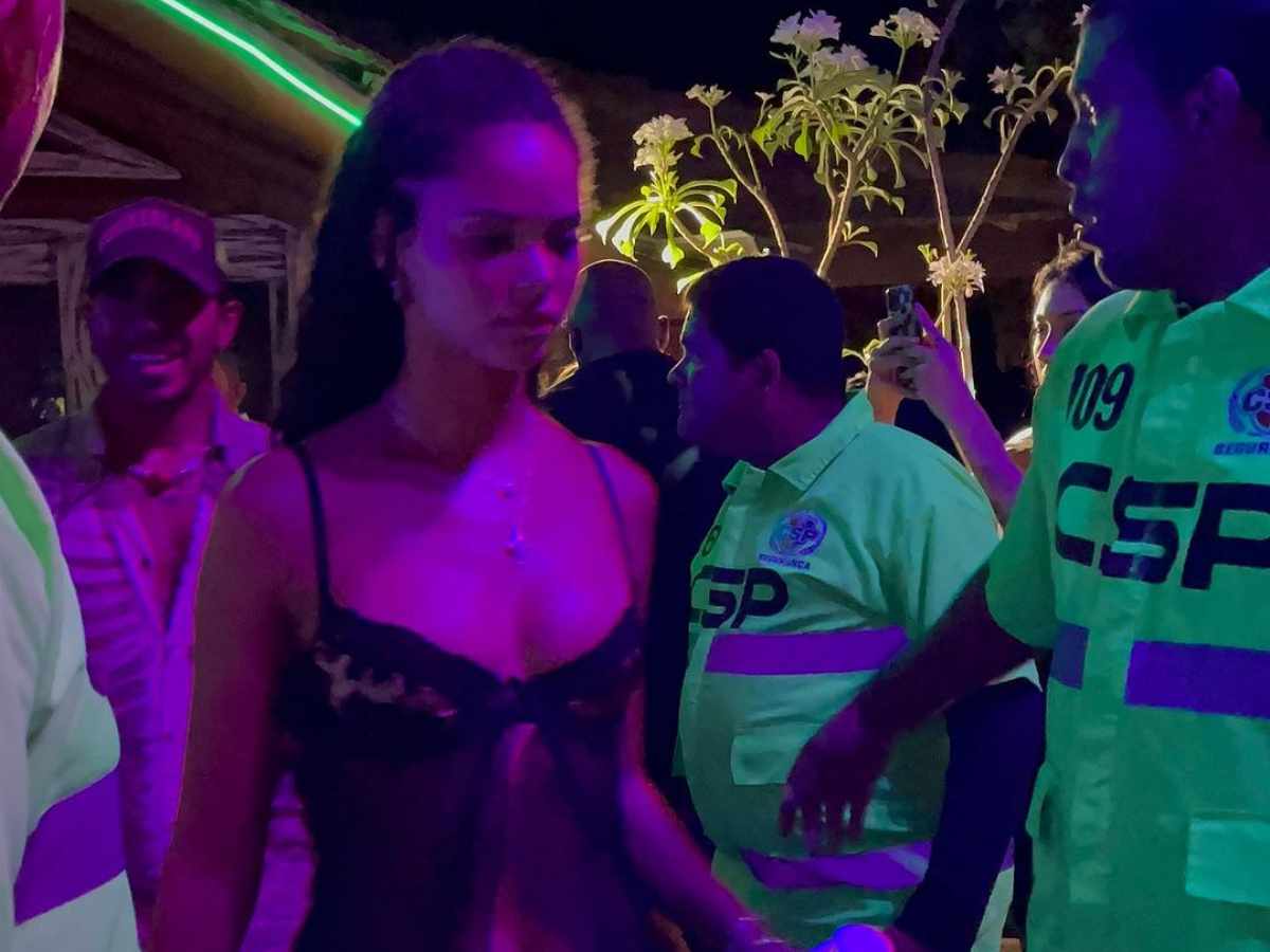 WATCH: $285 million worth Lewis Hamilton leaves nightclub after partying with mystery girl who resembles Brazilian model Juliana Nalu