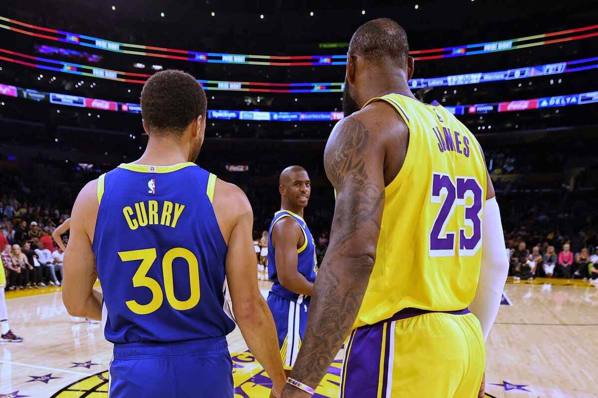 Golden State Warriors Stephen Curry and Chris Paul with Los Angeles Lakers LeBron James (Via Golden State of Mind) 