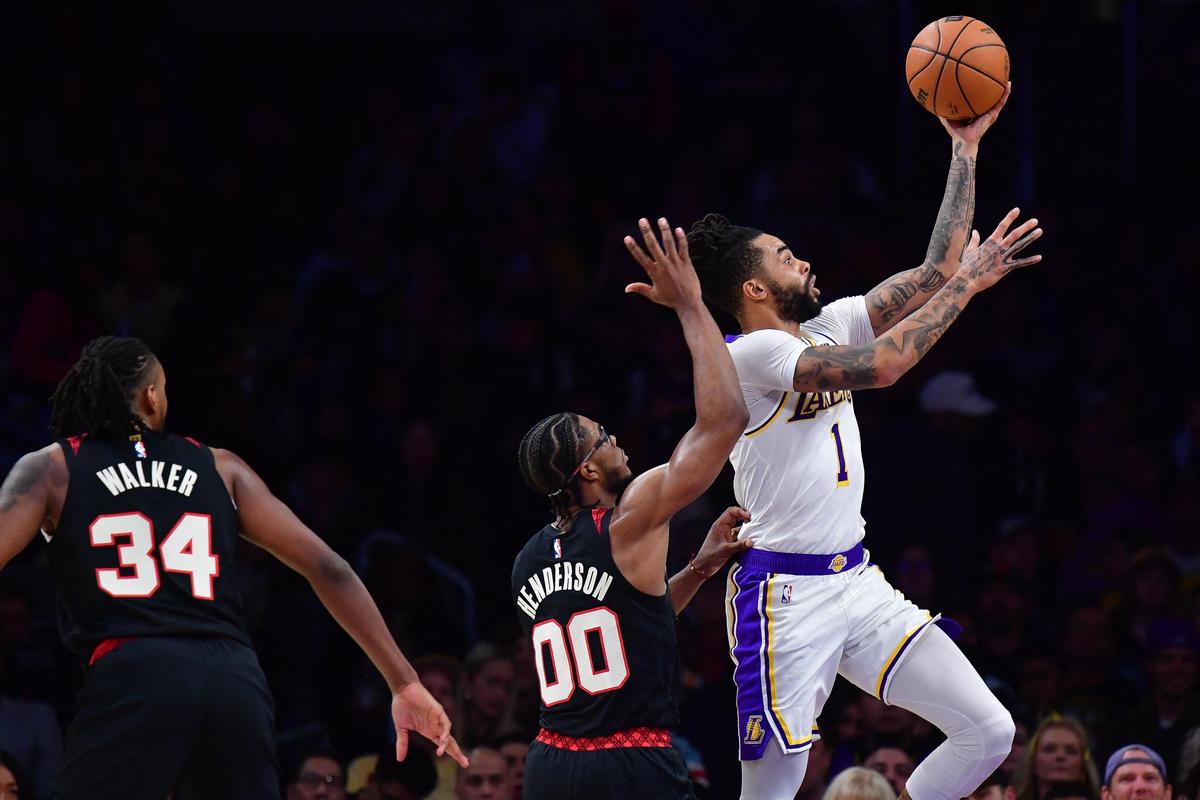 D'Angelo Russell against the Portland Blazers (Via Reuters)