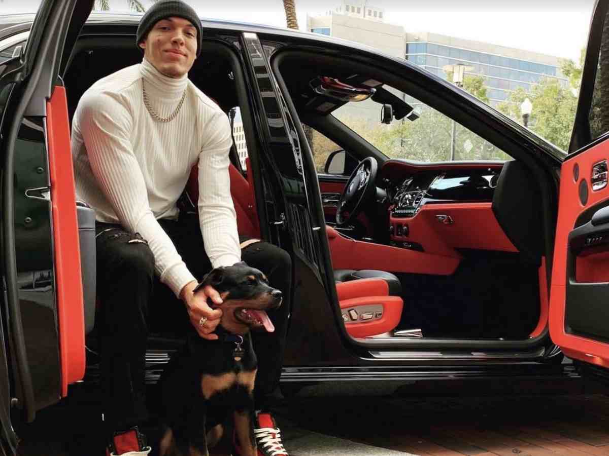 Aaron Gordon and his family dog