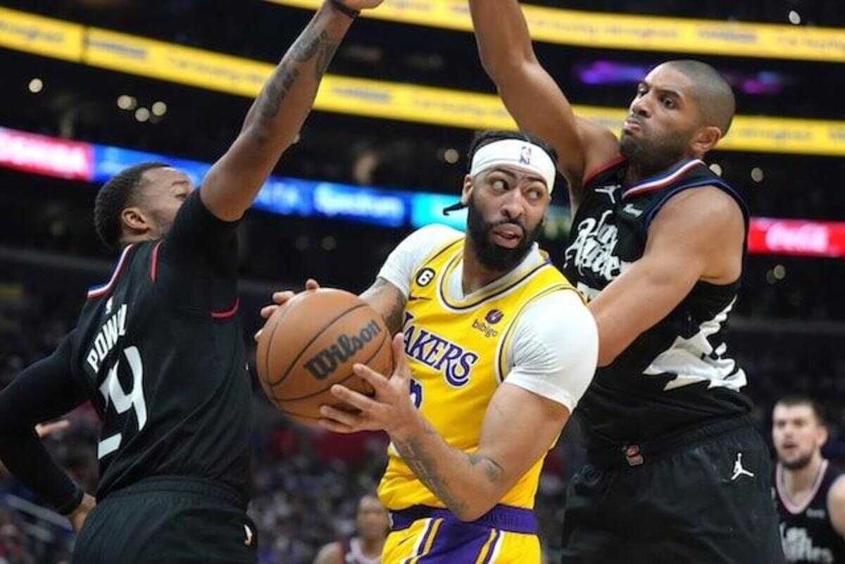 Anthony Davis against LA Clippers (Via Lakers Nation)